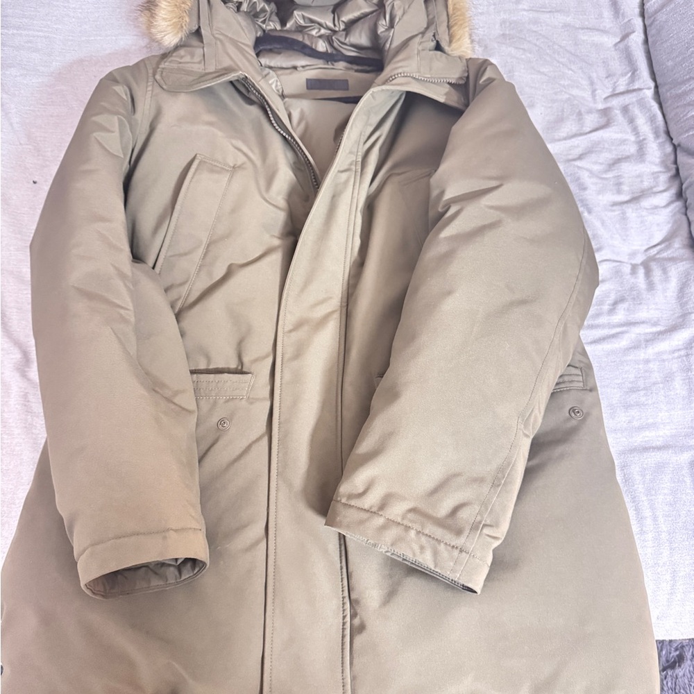 Uniqlo Men's Puffer Jacket in Olive